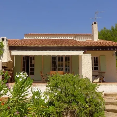 Holiday home Sleeps 8 Pool Wifi