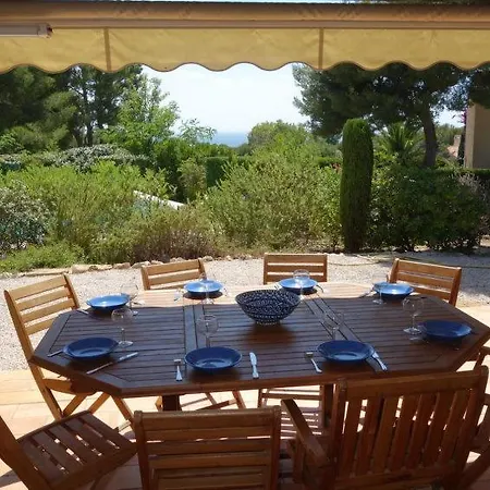 Sleeps 8 Pool Wifi Holiday home La Madrague
